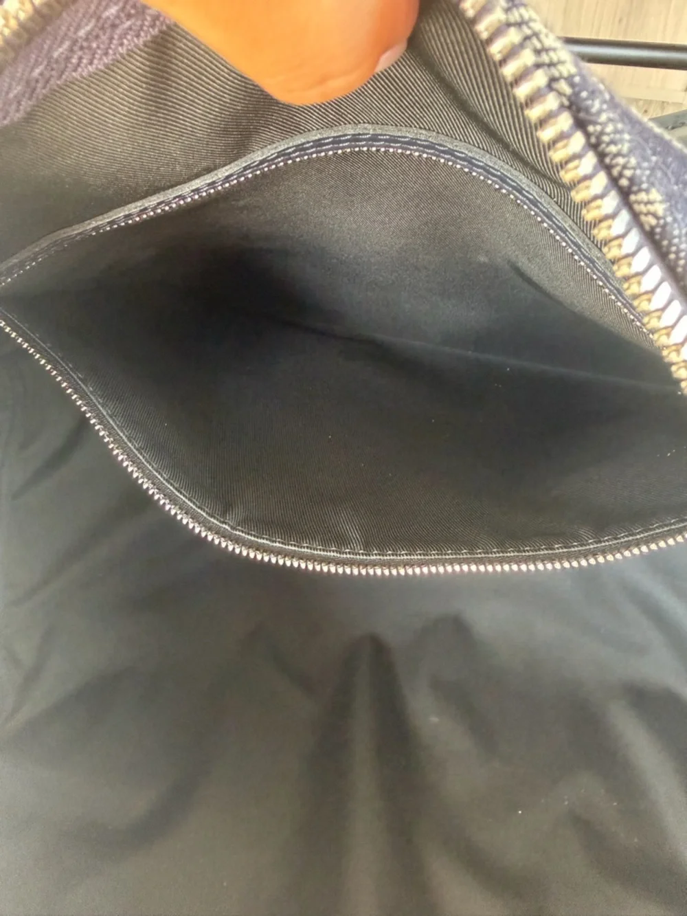 Louis Vuitton excellent comes